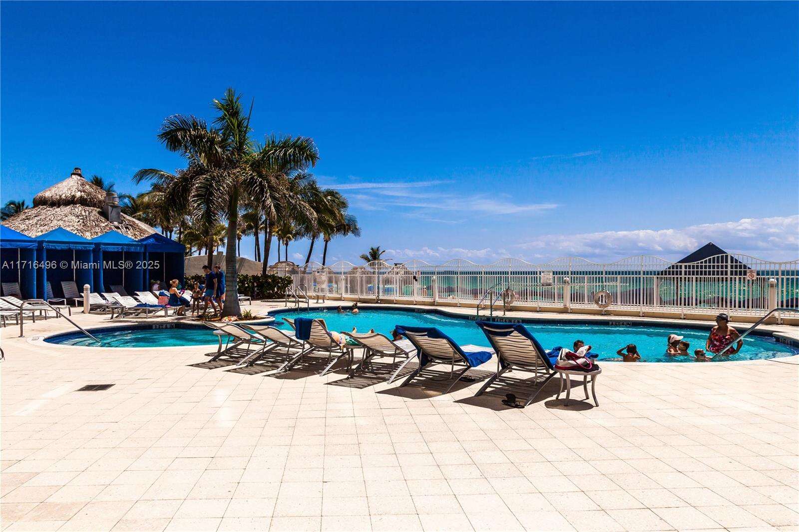 La Perla at 16699 Collins Ave, Sunny Isles Beach, FL 33160 - For Rent photo 30