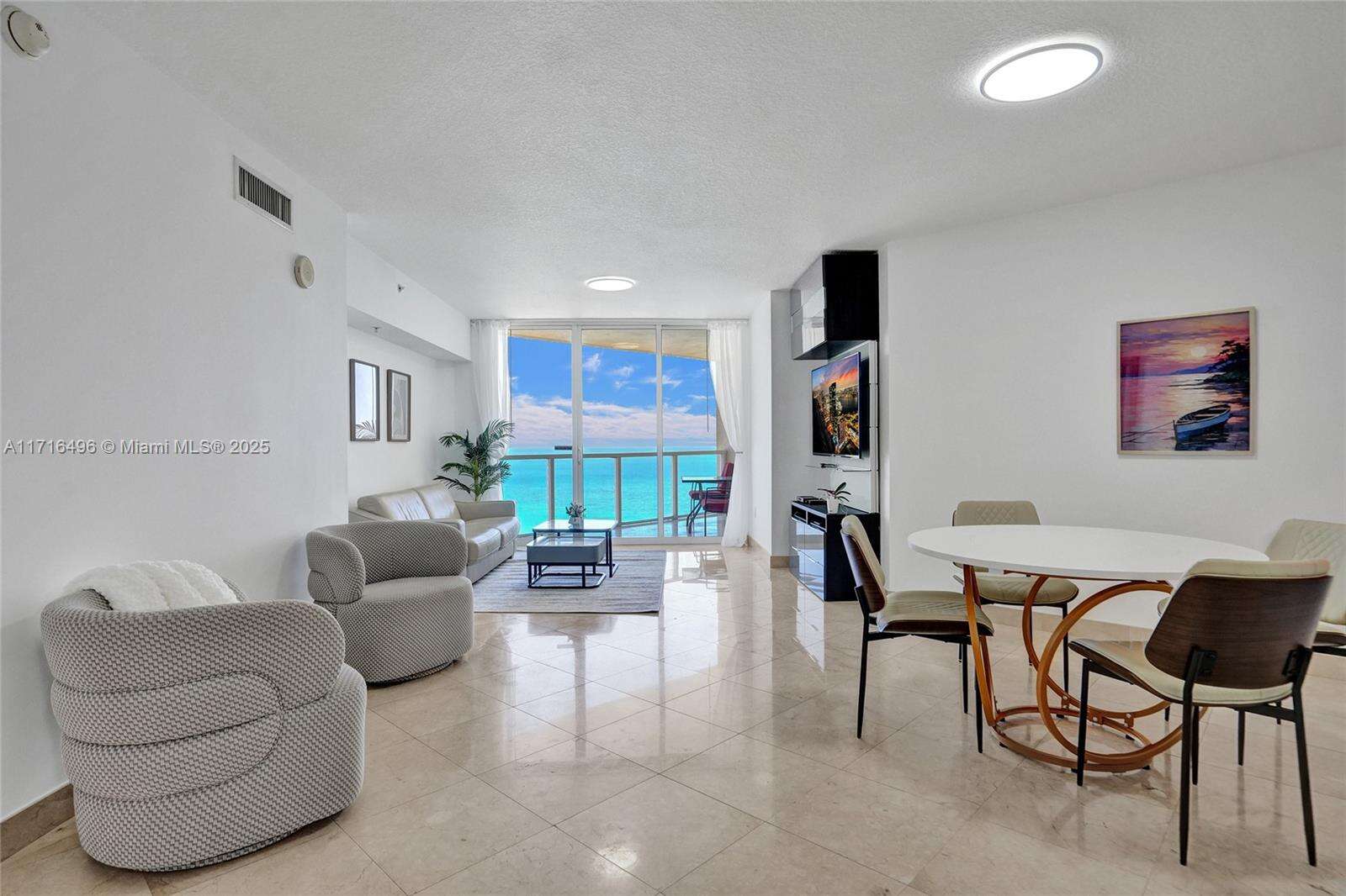 La Perla at 16699 Collins Ave, Sunny Isles Beach, FL 33160 - For Rent photo 7