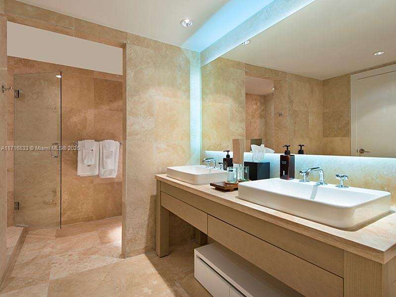 1 Hotel & Homes at 102 24 St, Miami Beach, FL 33139 - For Rent photo 12