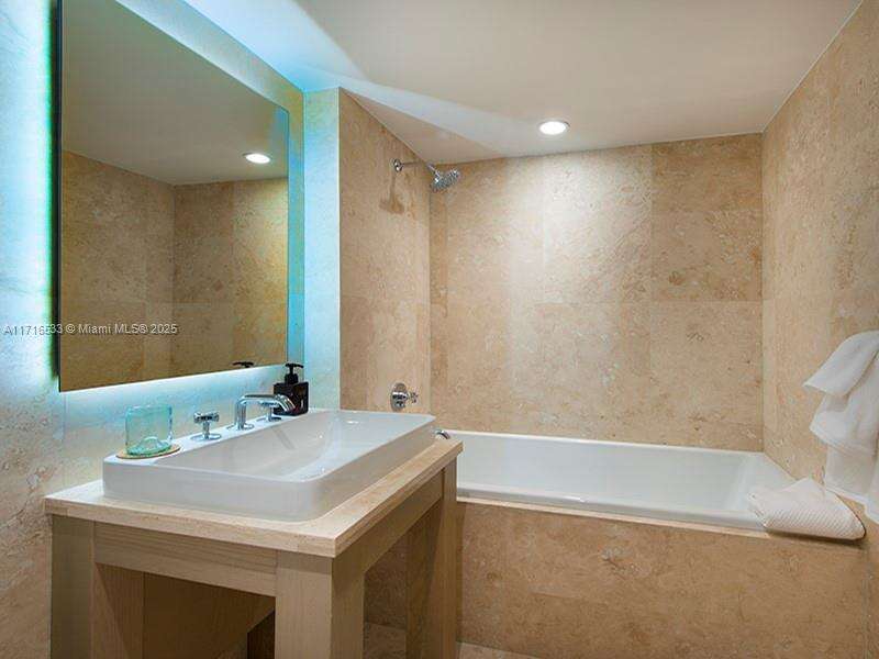 1 Hotel & Homes at 102 24 St, Miami Beach, FL 33139 - For Rent photo 15