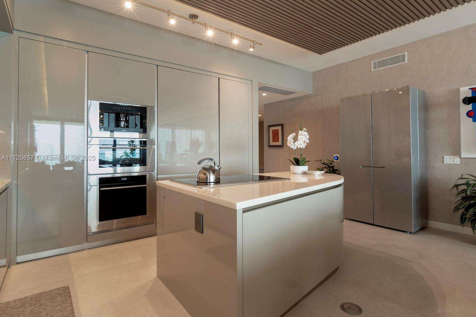 Armani Casa at 18975 Collins Ave, Sunny Isles Beach, FL 33160 - For Rent photo 19