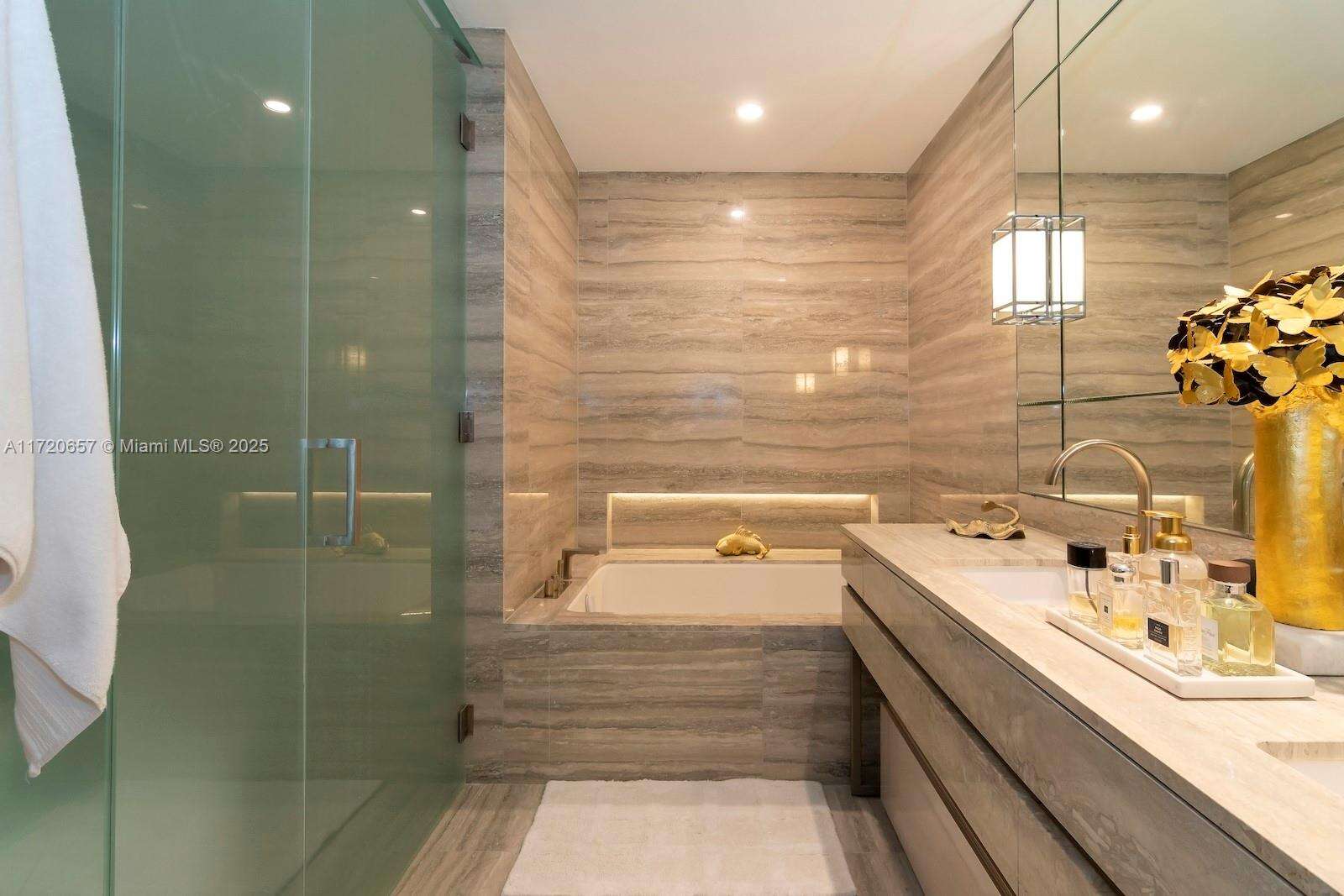 Armani Casa at 18975 Collins Ave, Sunny Isles Beach, FL 33160 - For Rent photo 31