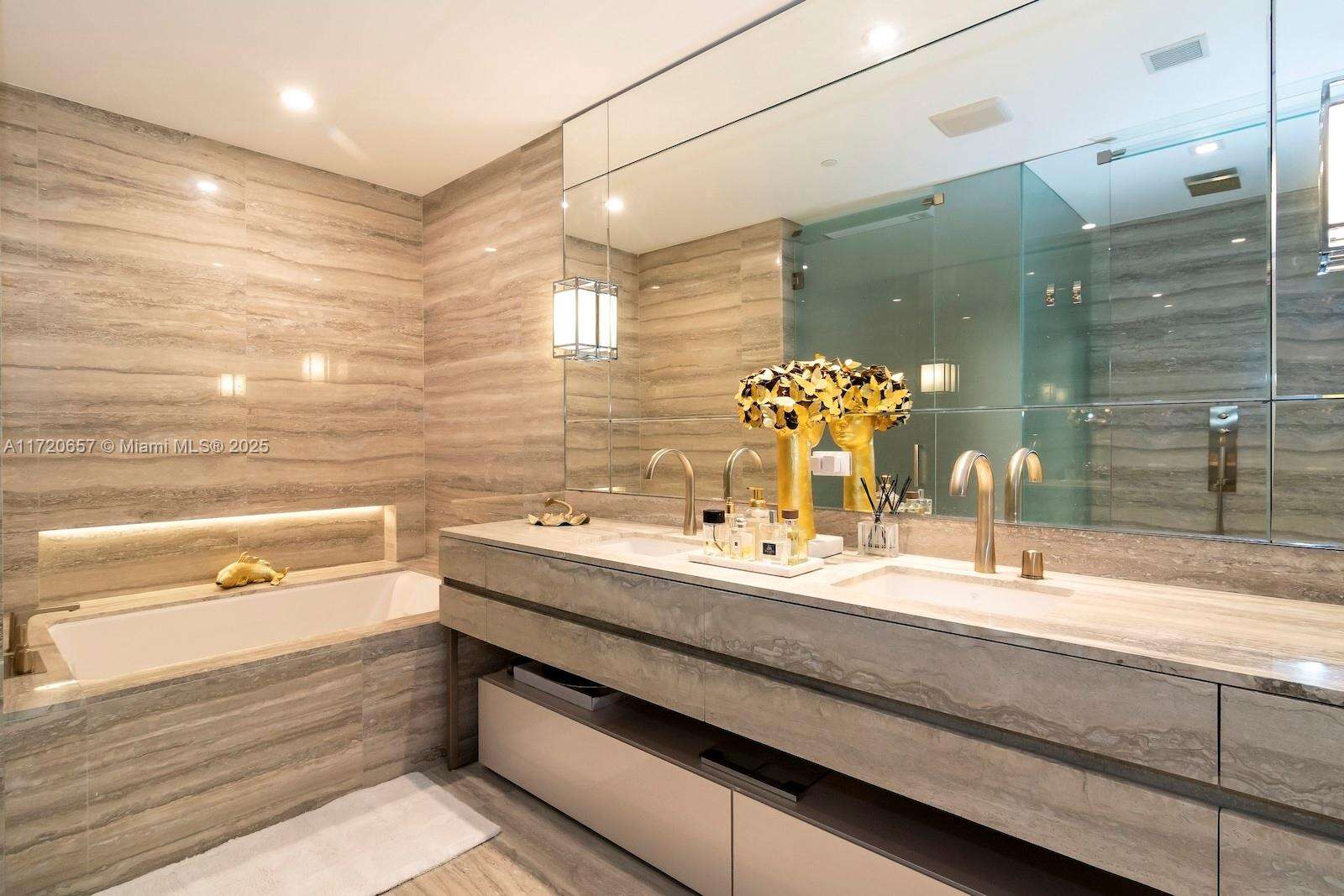 Armani Casa at 18975 Collins Ave, Sunny Isles Beach, FL 33160 - For Rent photo 32