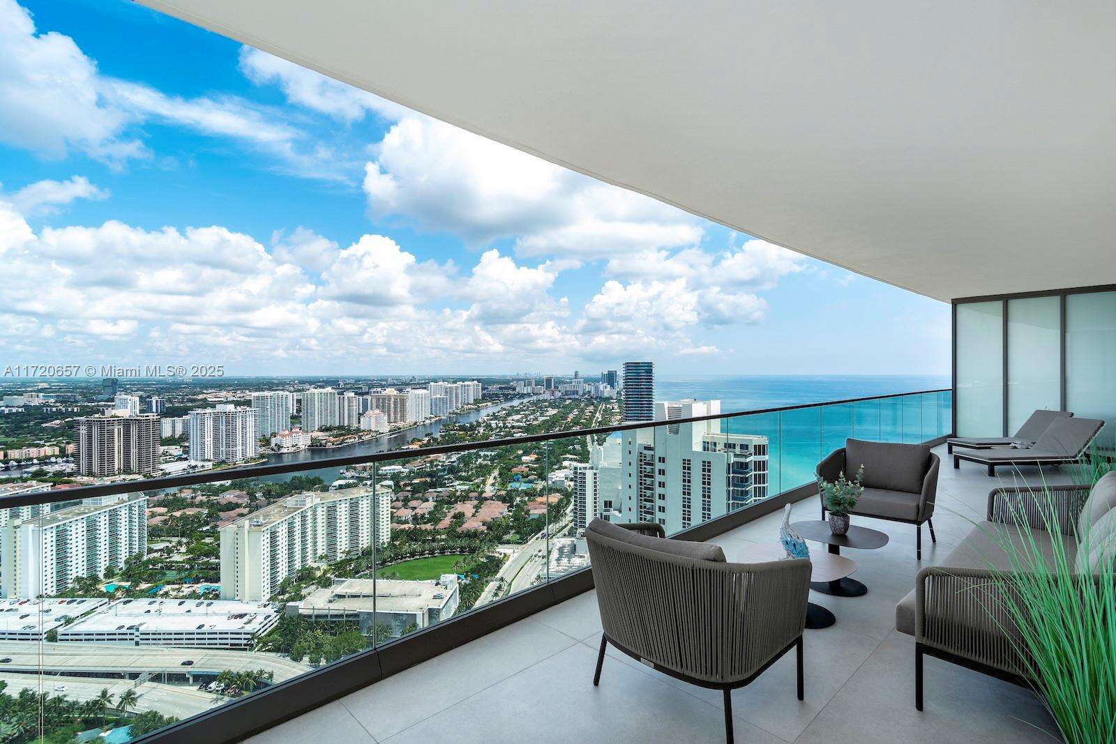 Armani Casa at 18975 Collins Ave, Sunny Isles Beach, FL 33160 - For Rent photo 6