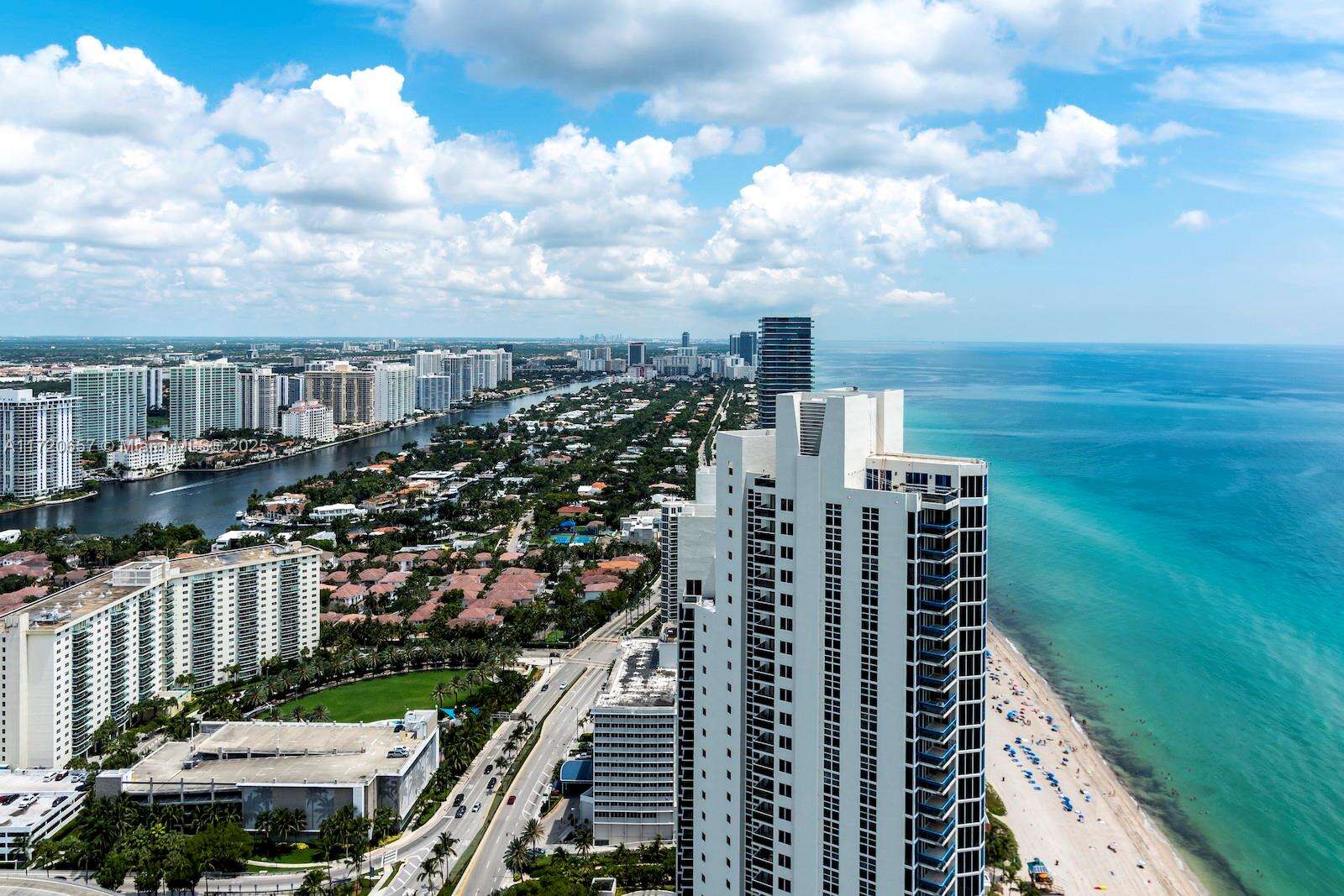 Armani Casa at 18975 Collins Ave, Sunny Isles Beach, FL 33160 - For Rent photo 8