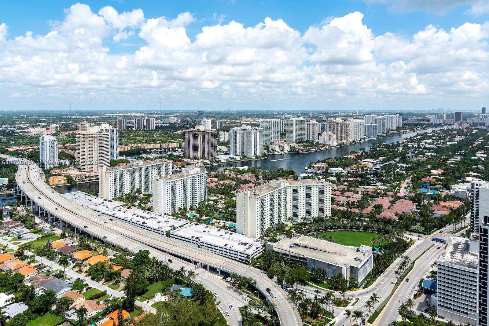 Armani Casa at 18975 Collins Ave, Sunny Isles Beach, FL 33160 - For Rent photo 9