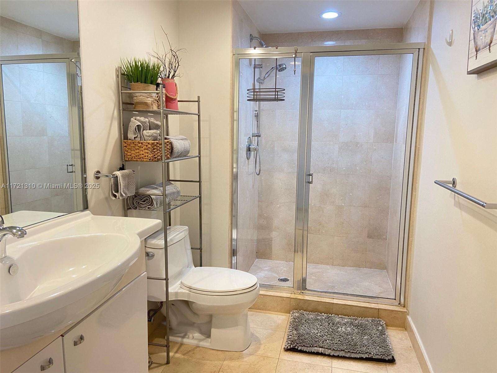 The Beach Club Two at 1830 Ocean Dr, Hallandale Beach, FL 33009 - For Rent photo 10