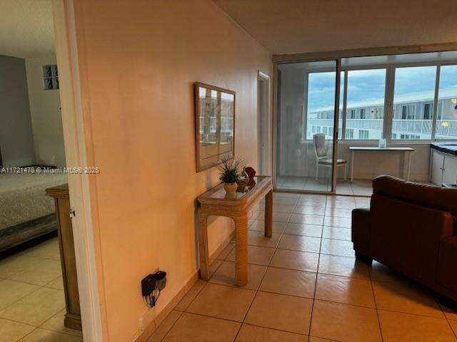 The Carriage House at 5401 Collins Ave, Miami Beach, FL 33140 - For Rent photo 18