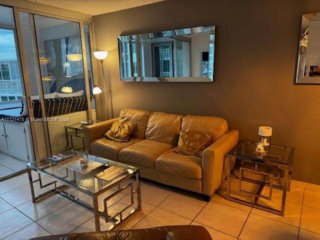 The Carriage House at 5401 Collins Ave, Miami Beach, FL 33140 - For Rent photo 23
