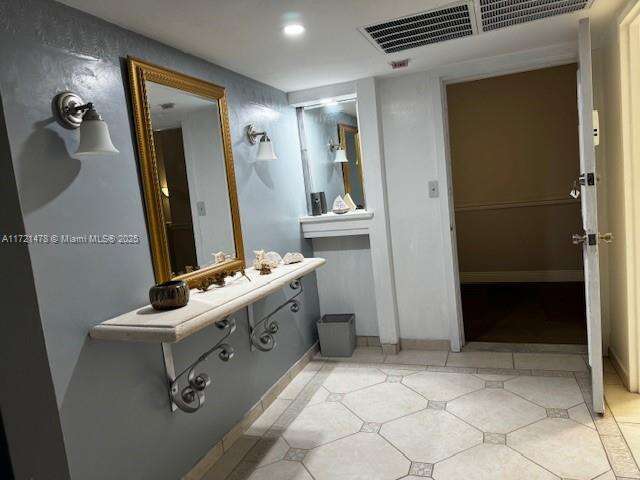 The Carriage House at 5401 Collins Ave, Miami Beach, FL 33140 - For Rent photo 46