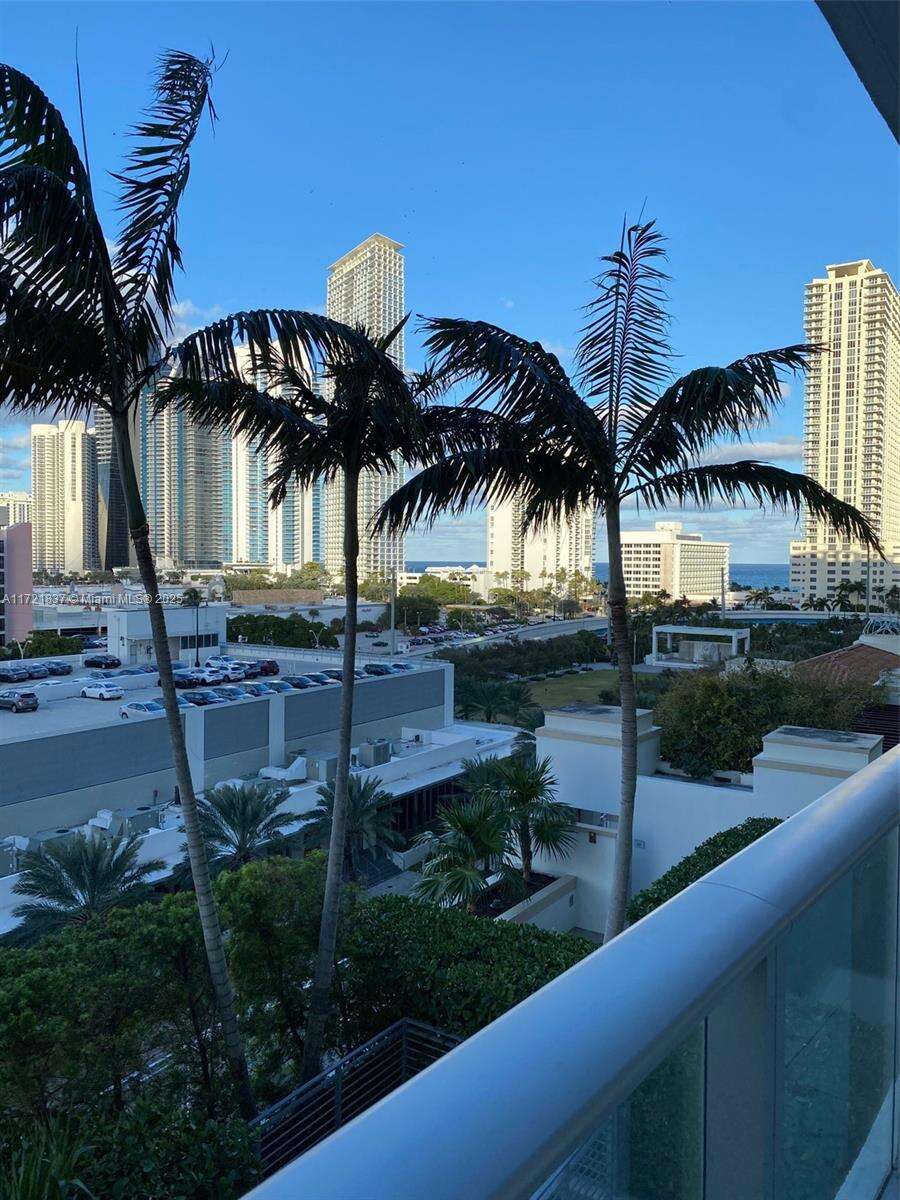 Parque Towers at 300 Sunny Isles Blvd, Sunny Isles Beach, FL 33160 - For Rent photo 16