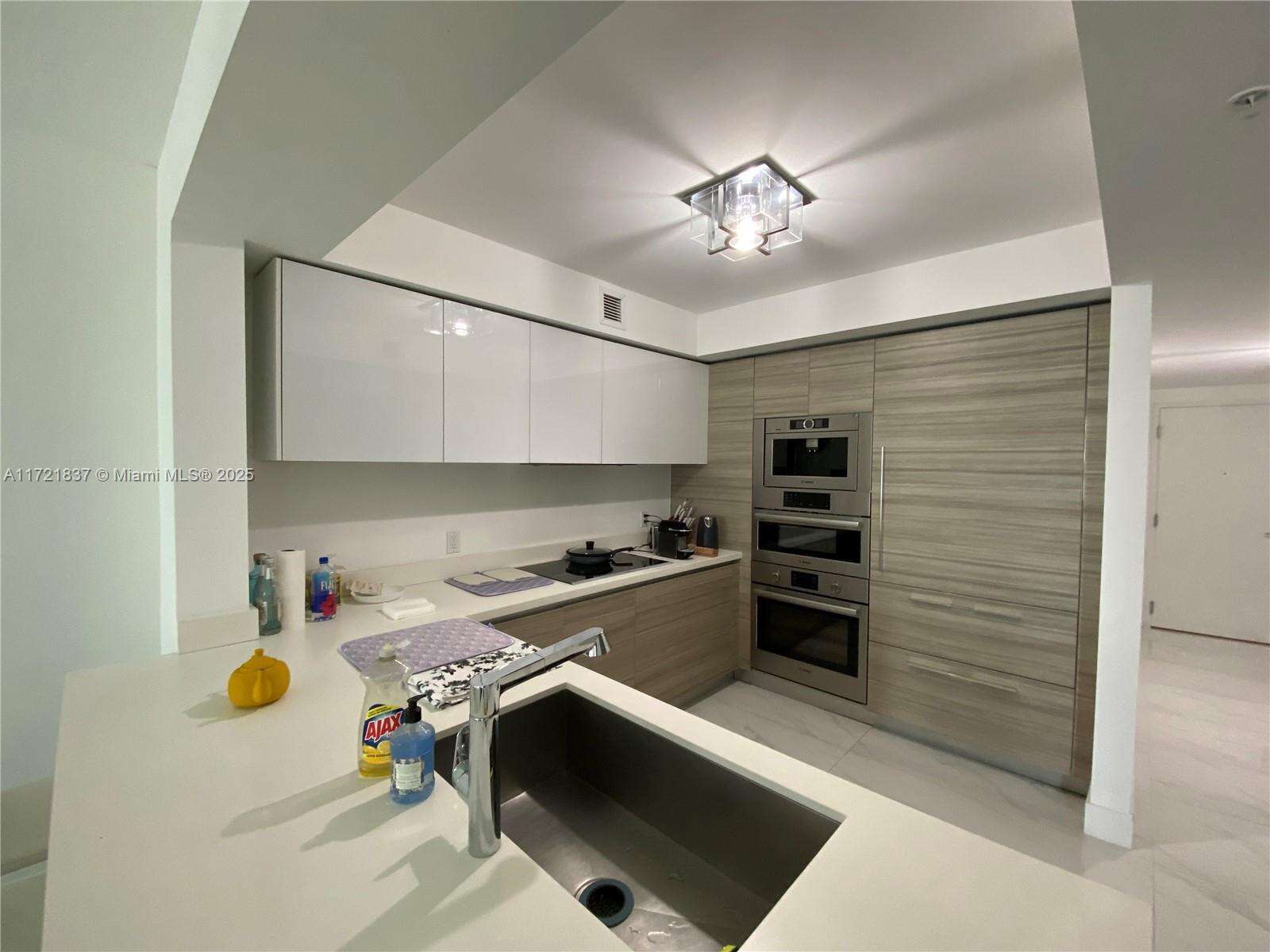 Parque Towers at 300 Sunny Isles Blvd, Sunny Isles Beach, FL 33160 - For Rent photo 5