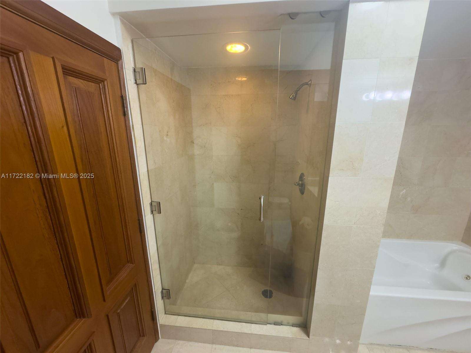 Akoya at 6365 Collins Ave, Miami Beach, FL 33141 - For Rent photo 11