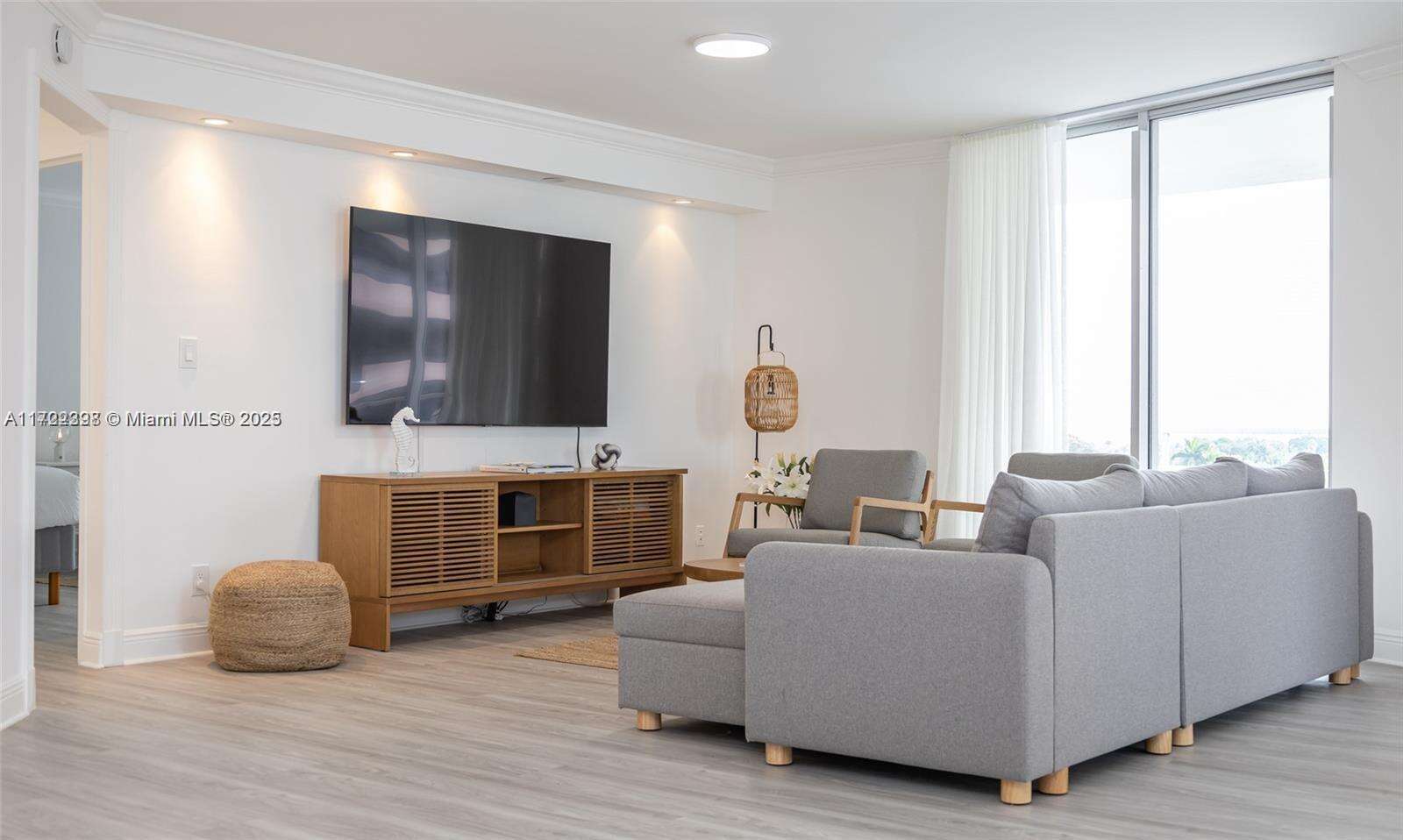 Seacoast 5151 at 5161 Collins Ave, Miami Beach, FL 33140 - For Rent photo 36