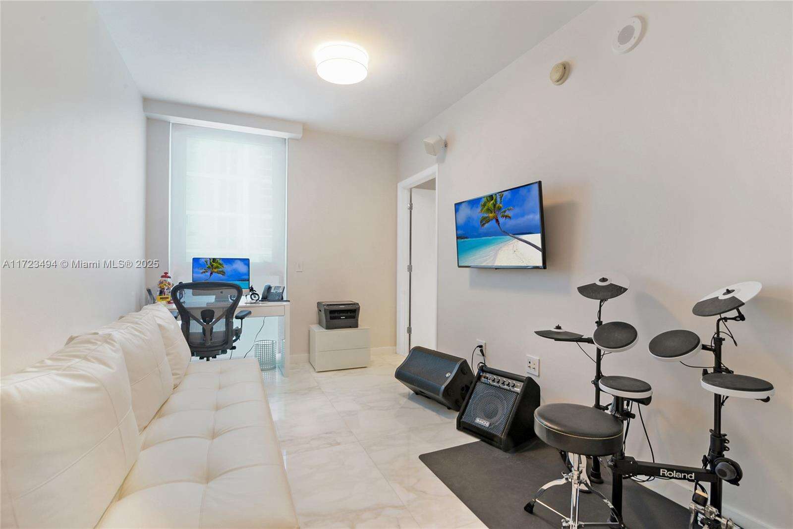 Jade Beach at 17001 Collins Ave, Sunny Isles Beach, FL 33160 - For Rent photo 14
