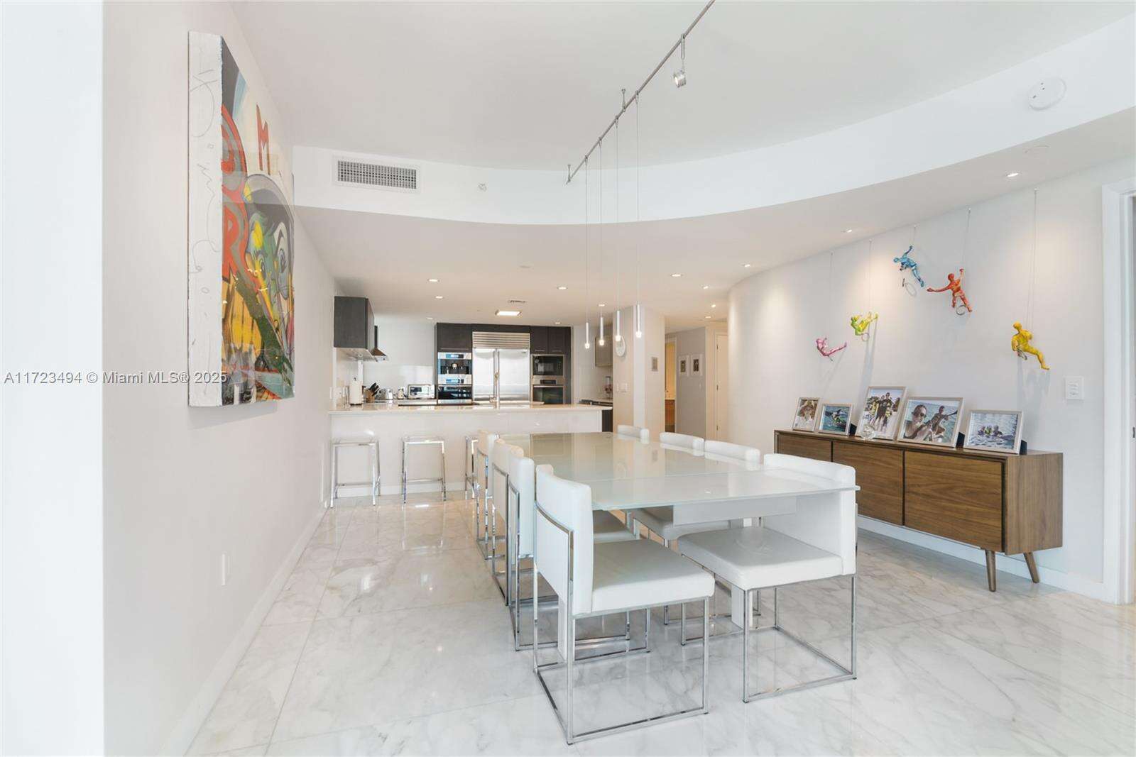 Jade Beach at 17001 Collins Ave, Sunny Isles Beach, FL 33160 - For Rent photo 5