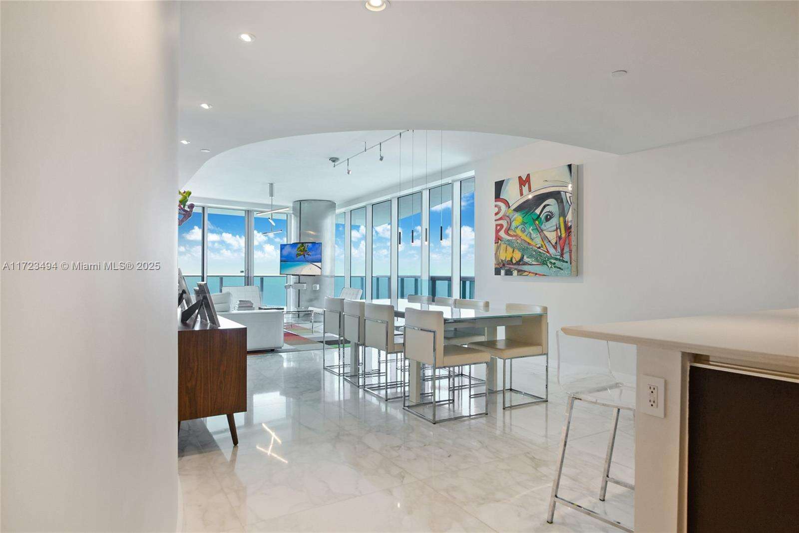 Jade Beach at 17001 Collins Ave, Sunny Isles Beach, FL 33160 - For Rent photo 6