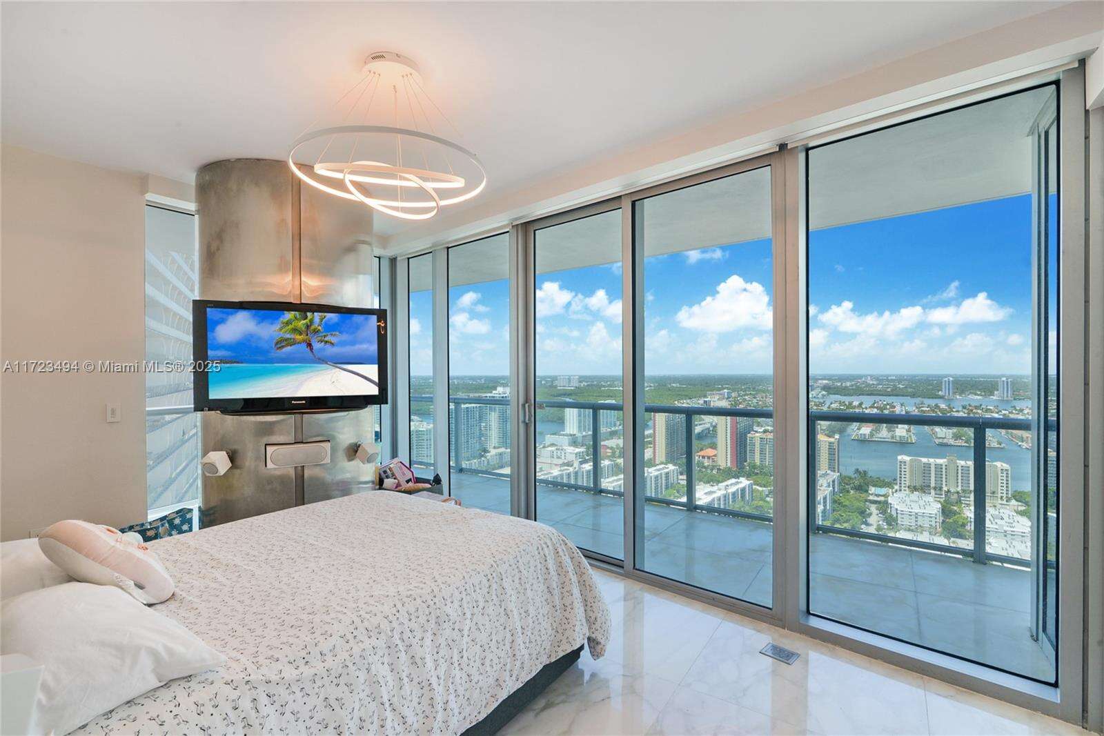 Jade Beach at 17001 Collins Ave, Sunny Isles Beach, FL 33160 - For Rent photo 10