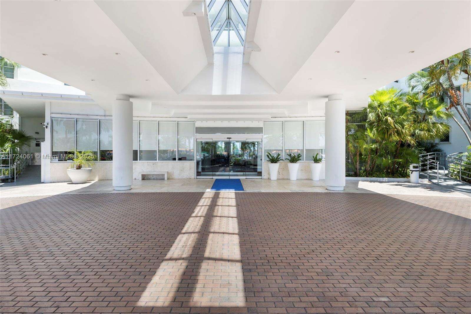 Seacoast 5151 at 5151 Collins Ave, Miami Beach, FL 33140 - For Rent photo 21