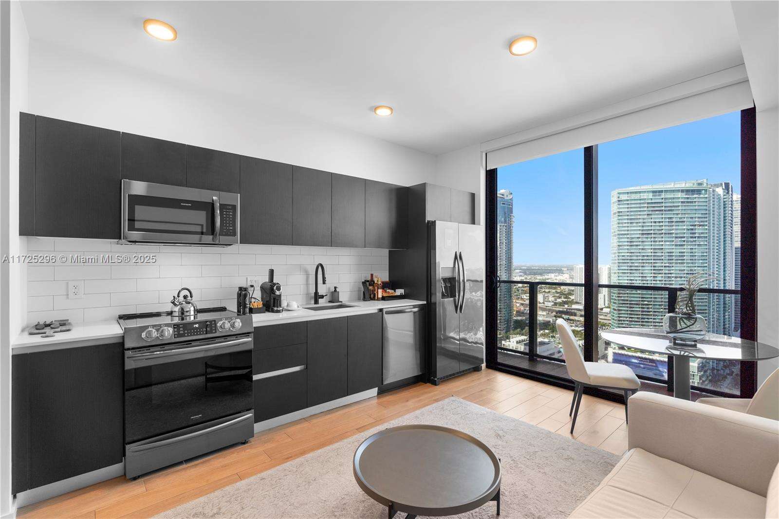The Elser at 398 5 St, Miami, FL 33132 - For Rent photo 5