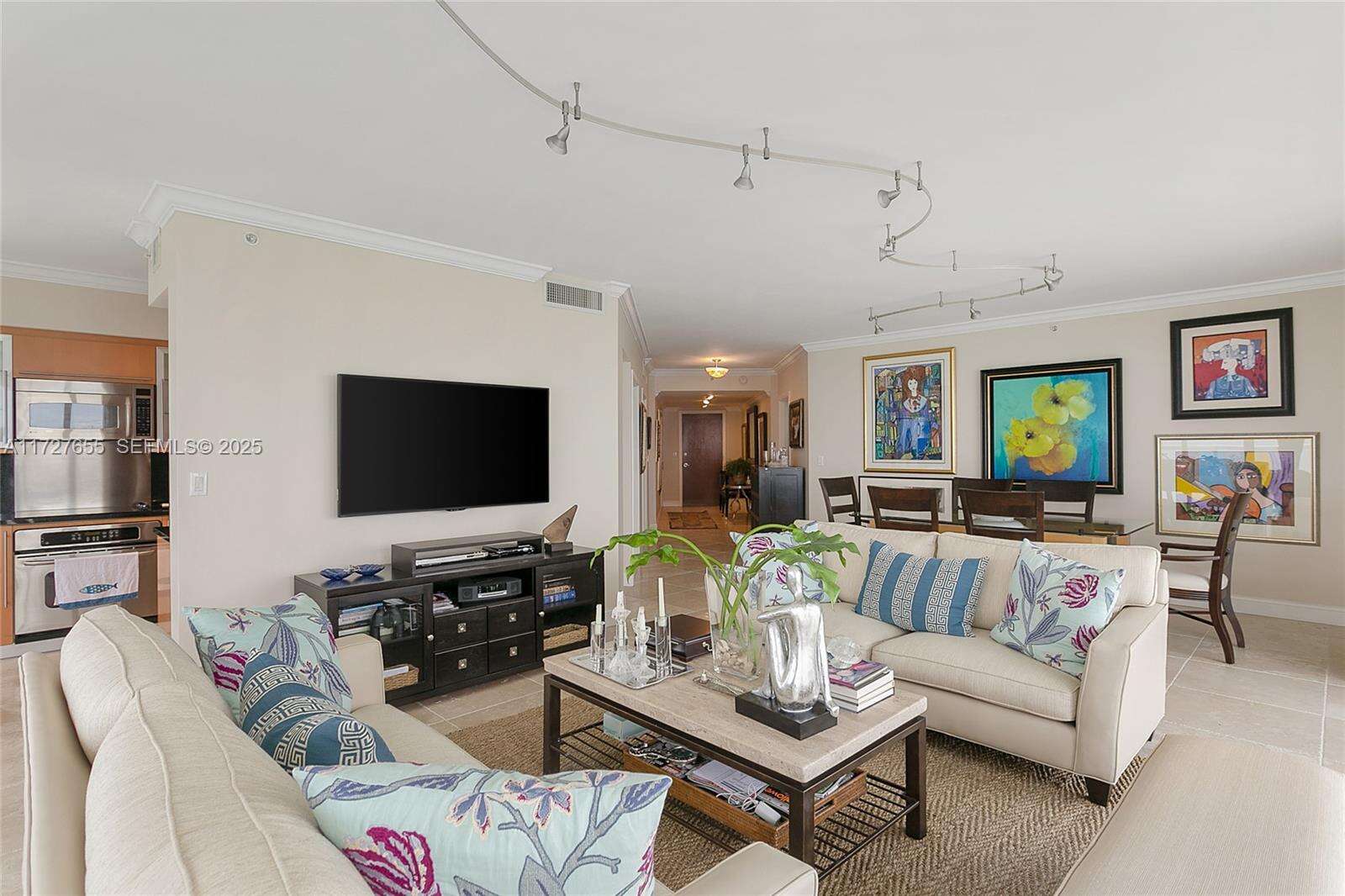 Akoya at 6365 Collins Ave, Miami Beach, FL 33141 - For Rent photo 2