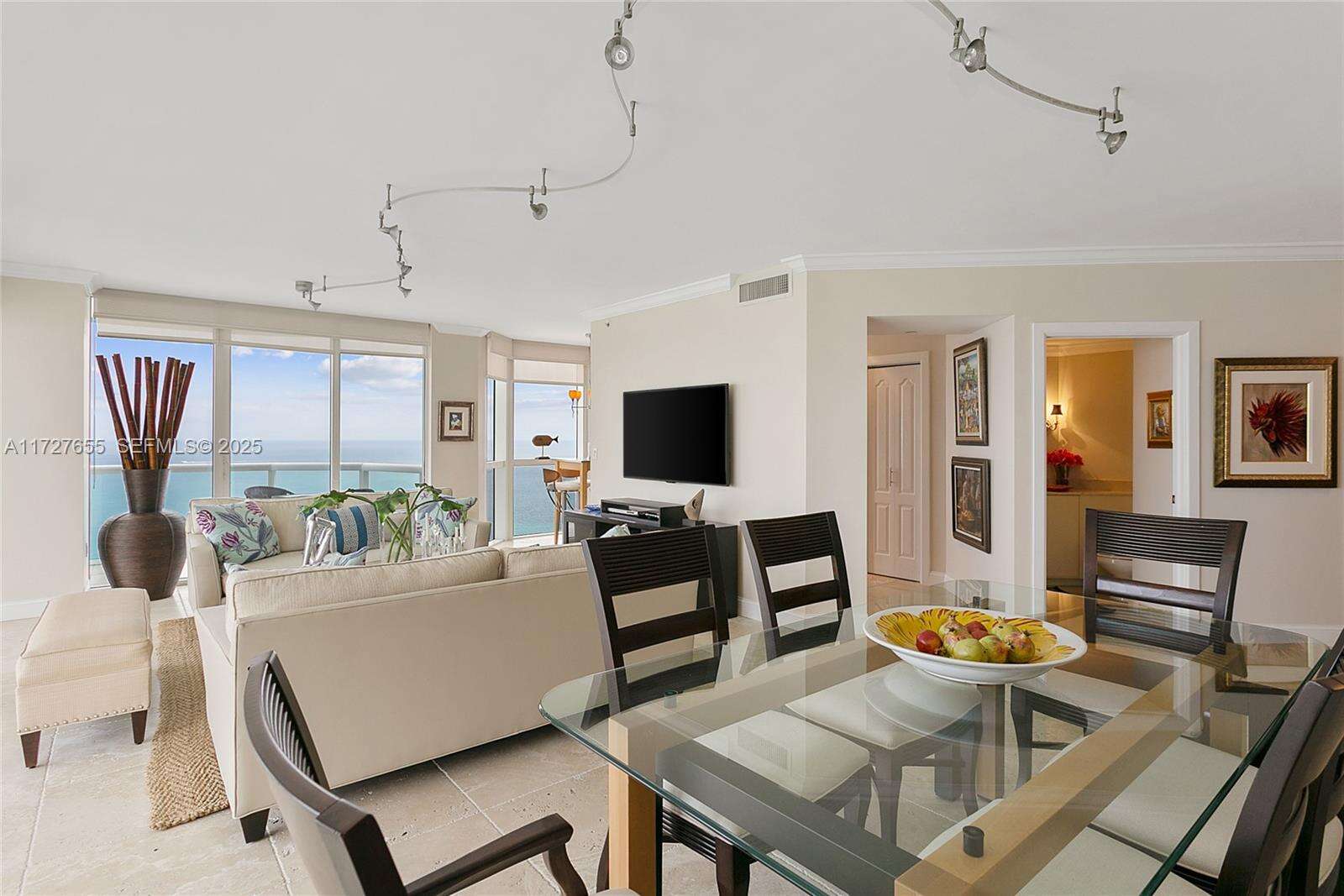 Akoya at 6365 Collins Ave, Miami Beach, FL 33141 - For Rent photo 3