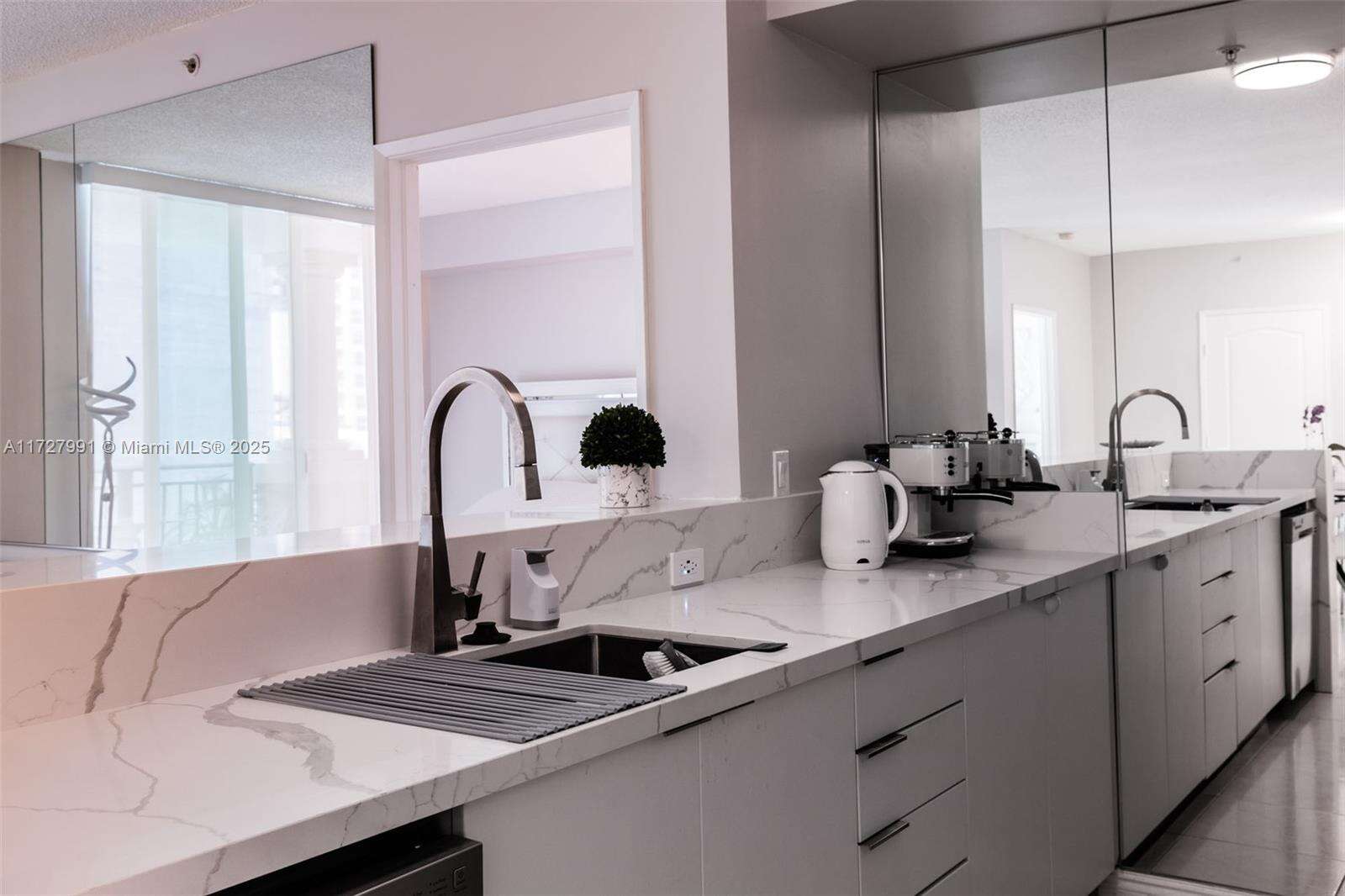 King David at 17555 Atlantic Blvd, Sunny Isles Beach, FL 33160 - For Rent photo 13