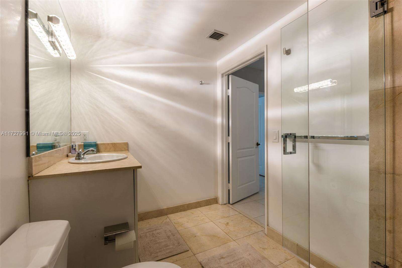 King David at 17555 Atlantic Blvd, Sunny Isles Beach, FL 33160 - For Rent photo 23