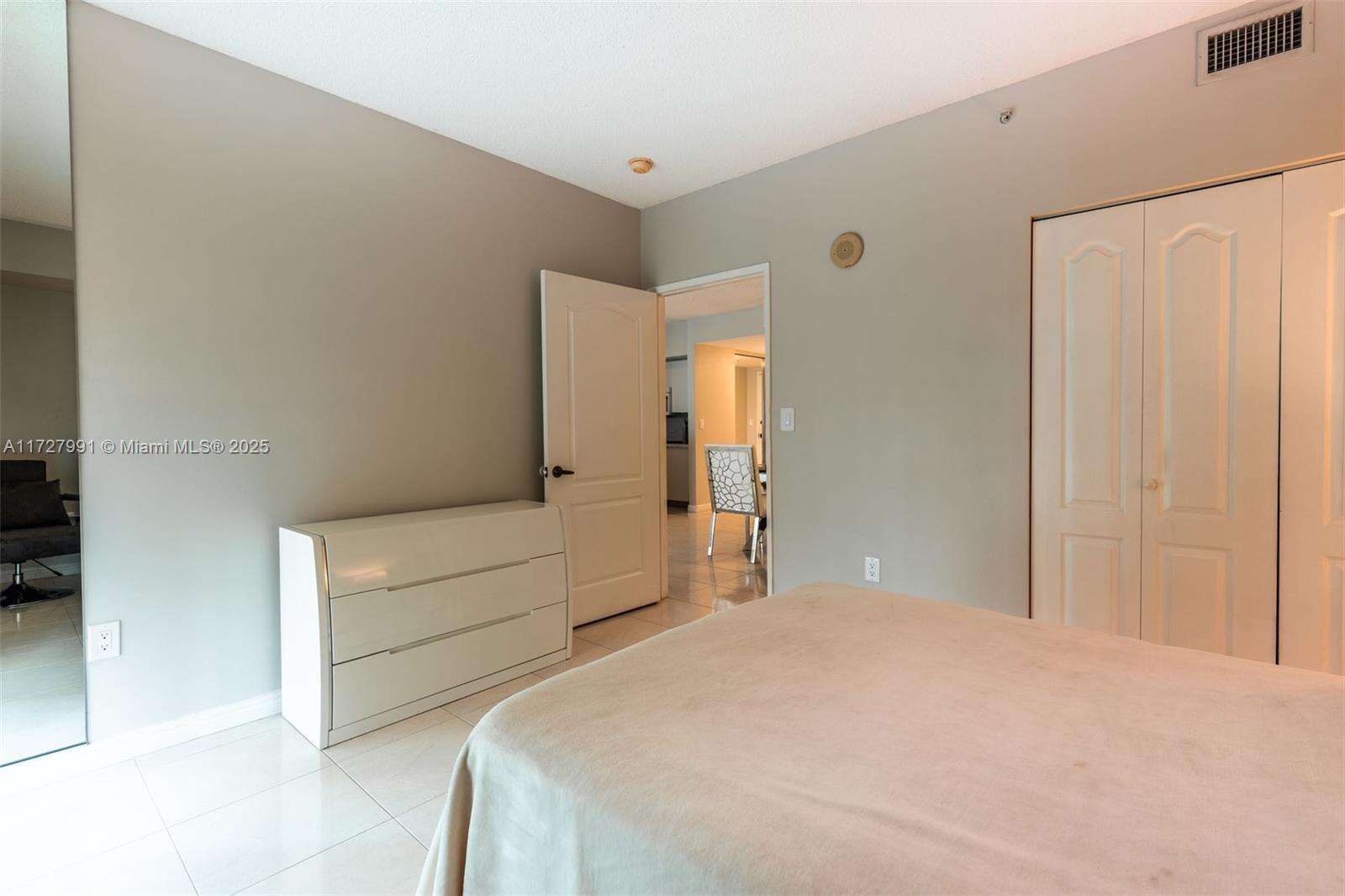 King David at 17555 Atlantic Blvd, Sunny Isles Beach, FL 33160 - For Rent photo 26
