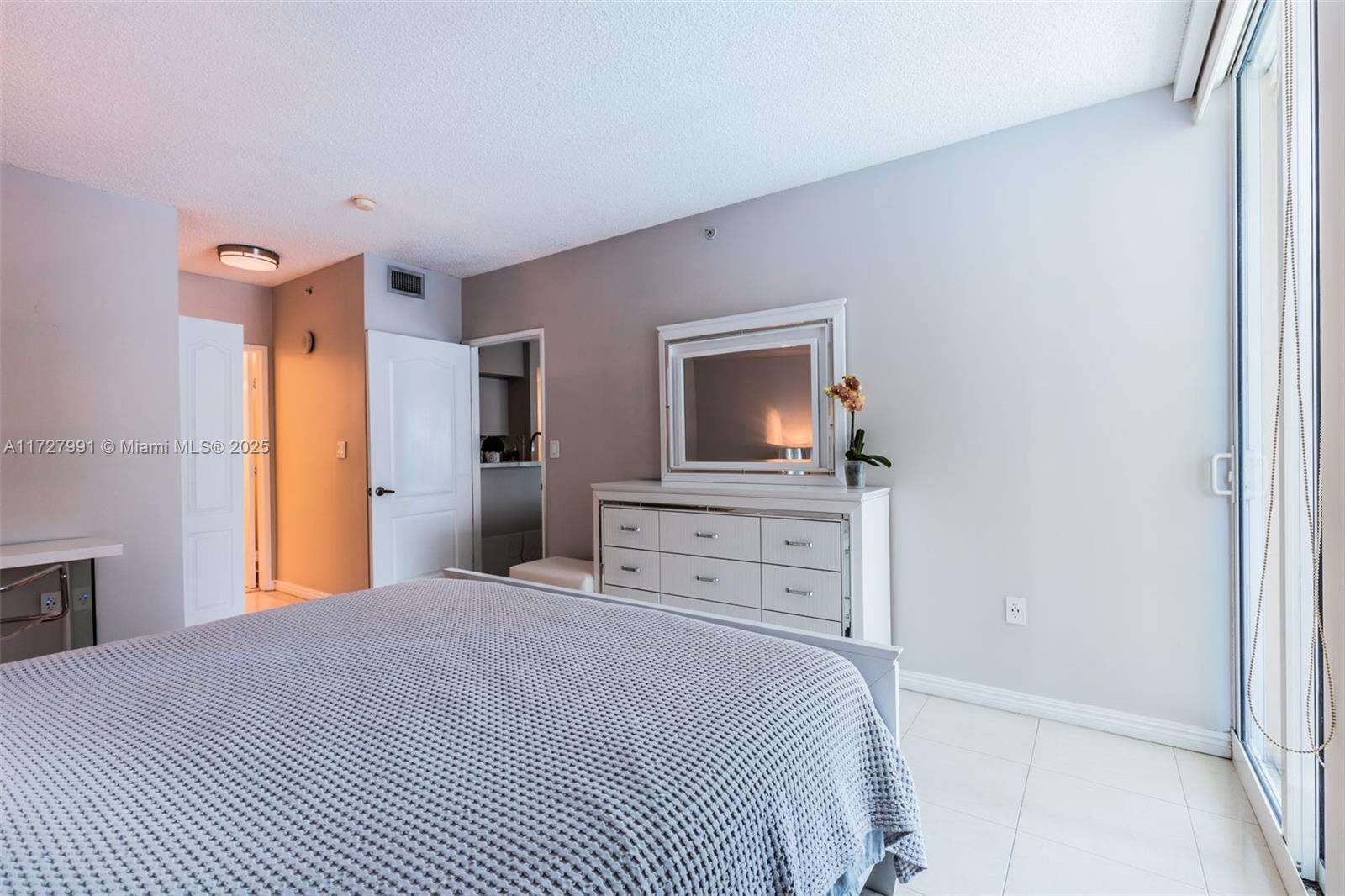 King David at 17555 Atlantic Blvd, Sunny Isles Beach, FL 33160 - For Rent photo 34
