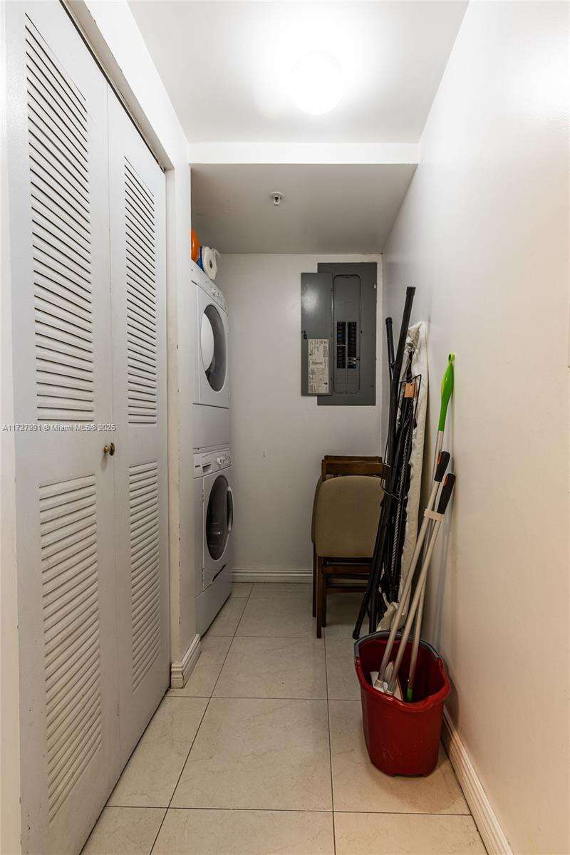 King David at 17555 Atlantic Blvd, Sunny Isles Beach, FL 33160 - For Rent photo 38