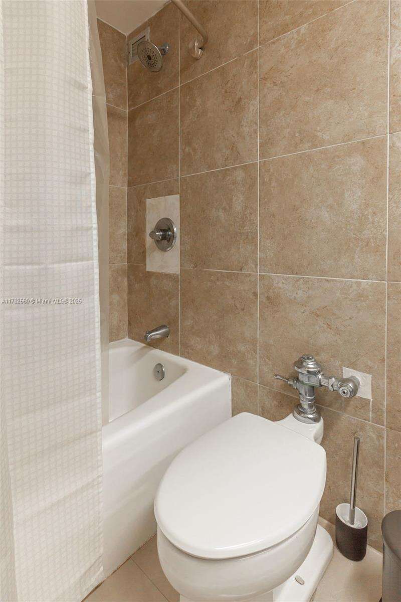 Castle Beach Club at 5445 Collins Ave, Miami Beach, FL 33140 - For Rent photo 14