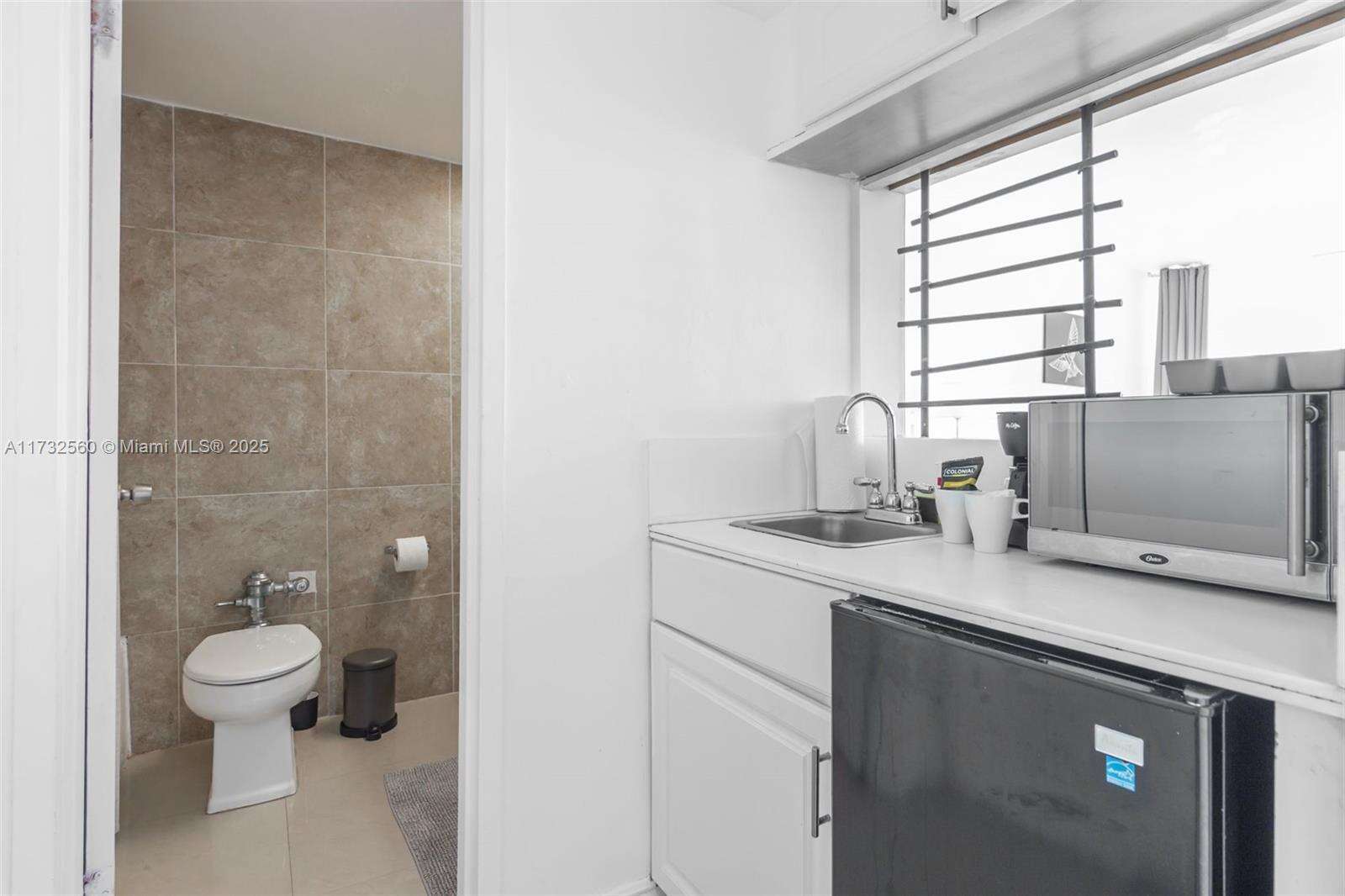 Castle Beach Club at 5445 Collins Ave, Miami Beach, FL 33140 - For Rent photo 27