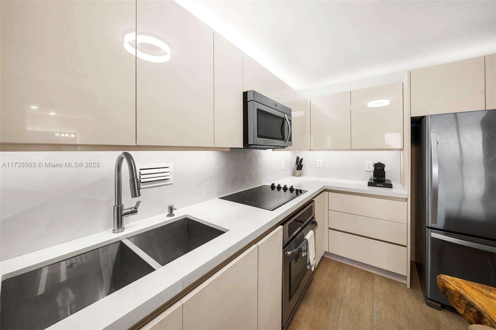 Roney Palace at Miami Beach, FL 33139 - For Rent photo 13