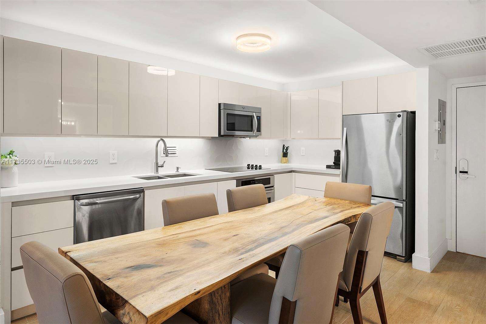 Roney Palace at Miami Beach, FL 33139 - For Rent photo 3