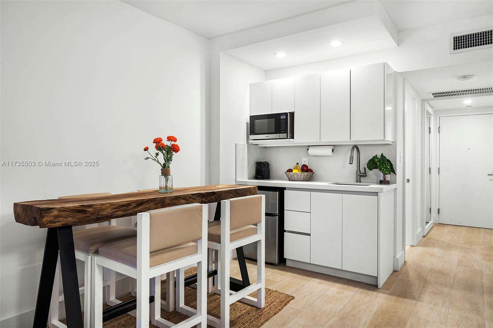 Roney Palace at Miami Beach, FL 33139 - For Rent photo 6