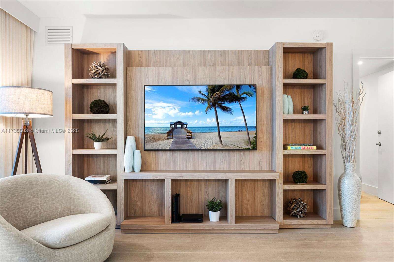 Roney Palace at Miami Beach, FL 33139 - For Rent photo 9