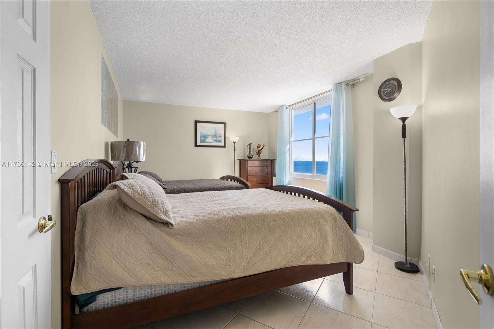 Sea Air Towers at 3725 Ocean Dr, Hollywood, FL 33019 - For Rent photo 18