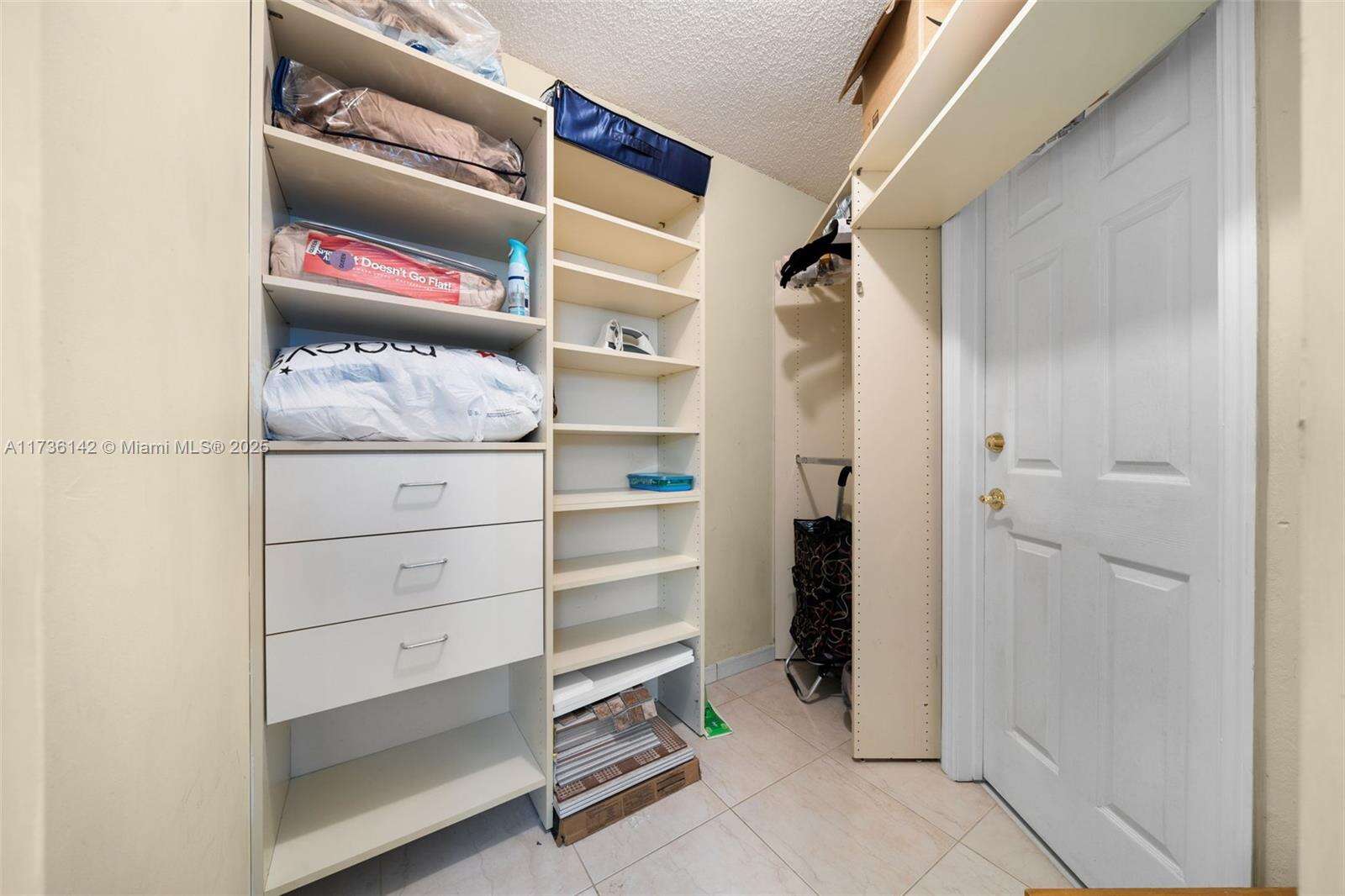 Sea Air Towers at 3725 Ocean Dr, Hollywood, FL 33019 - For Rent photo 21