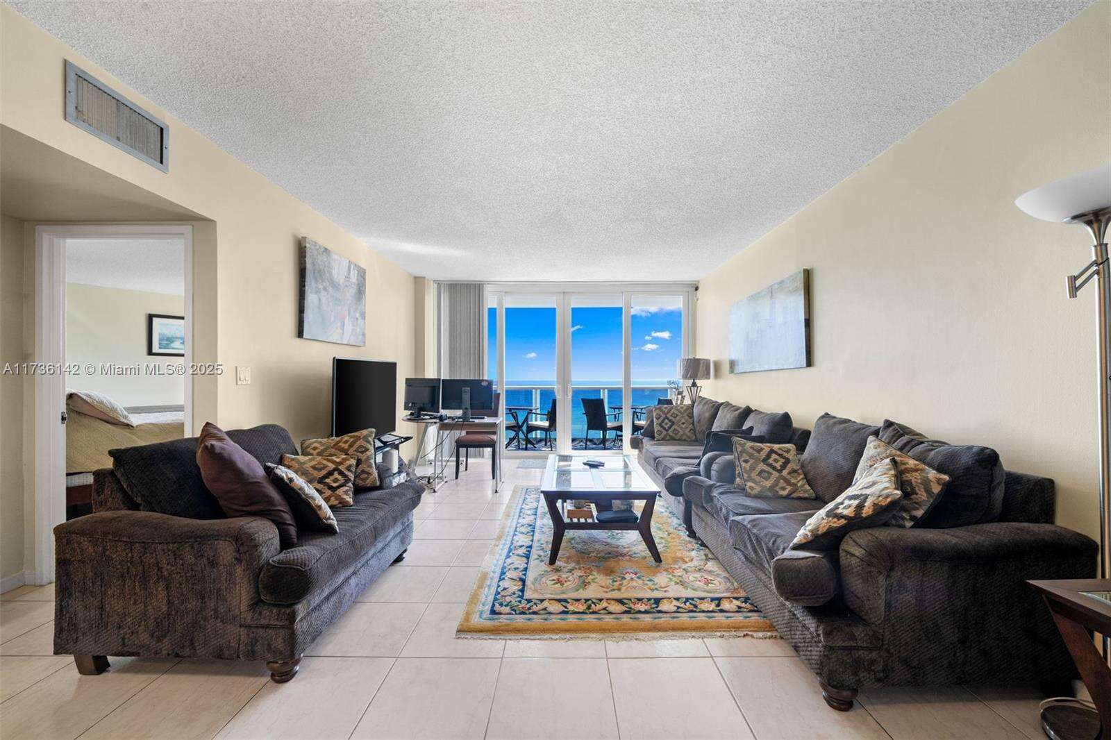 Sea Air Towers at 3725 Ocean Dr, Hollywood, FL 33019 - For Rent photo 5