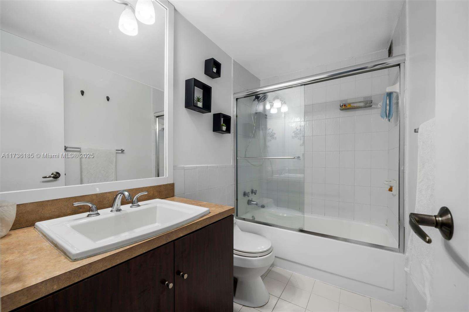 Alexander Towers at 3505 Ocean Dr, Hollywood, FL 33019 - For Rent photo 11