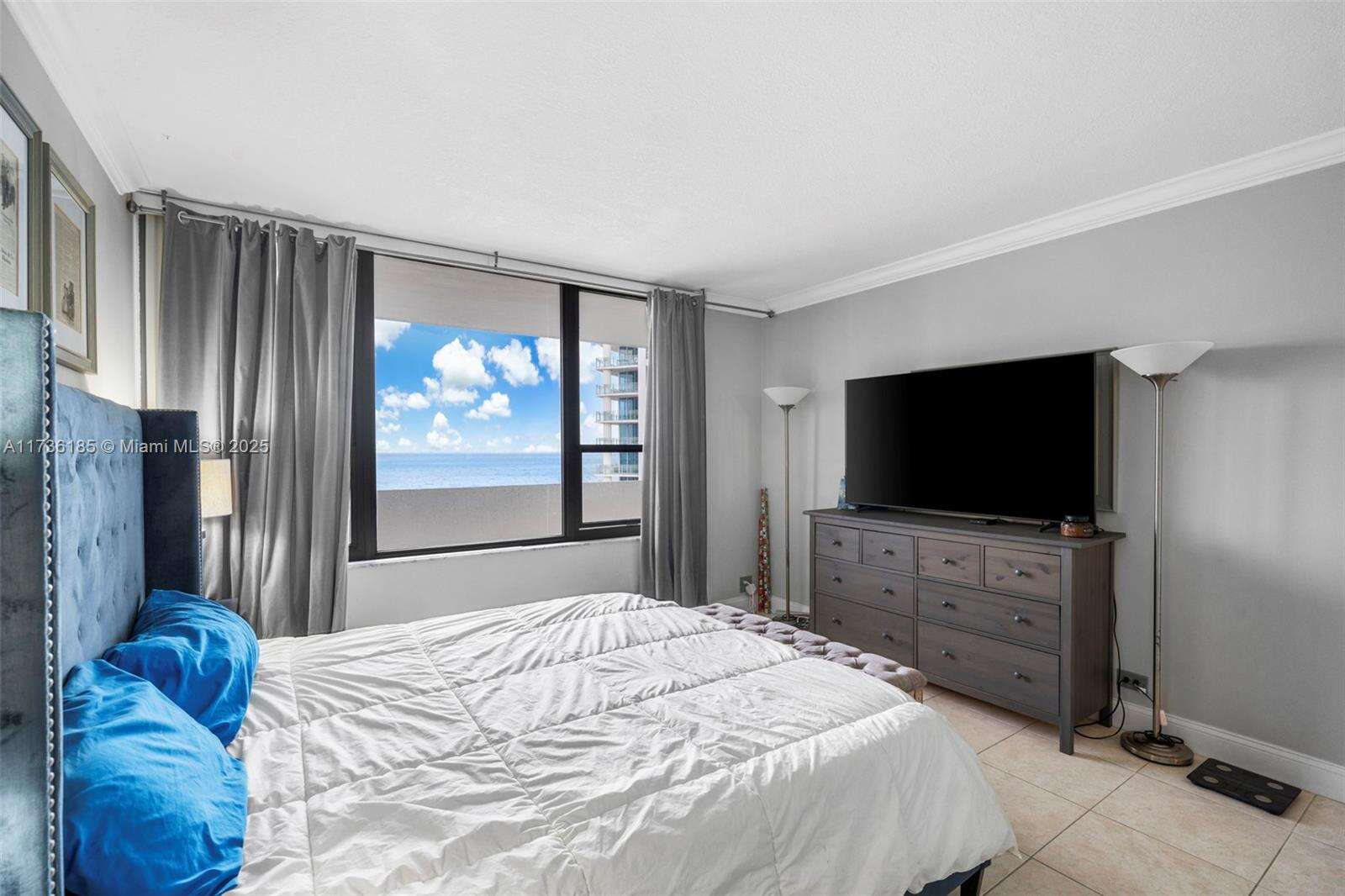 Alexander Towers at 3505 Ocean Dr, Hollywood, FL 33019 - For Rent photo 14