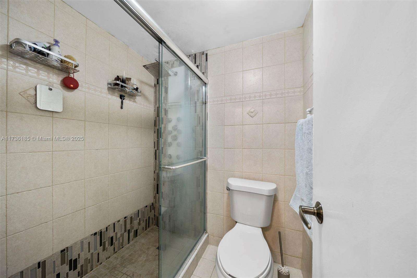 Alexander Towers at 3505 Ocean Dr, Hollywood, FL 33019 - For Rent photo 17