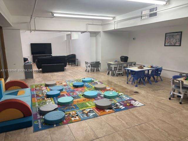 Decoplage at 100 Lincoln Rd, Miami Beach, FL 33139 - For Rent photo 31