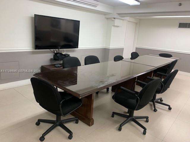 Decoplage at 100 Lincoln Rd, Miami Beach, FL 33139 - For Rent photo 33