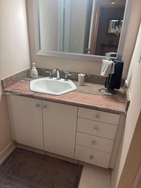Decoplage at 100 Lincoln Rd, Miami Beach, FL 33139 - For Rent photo 7