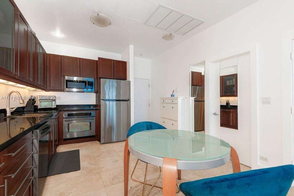 Roney Palace at 2301 Collins Ave, Miami Beach, FL 33139 - For Rent photo 14