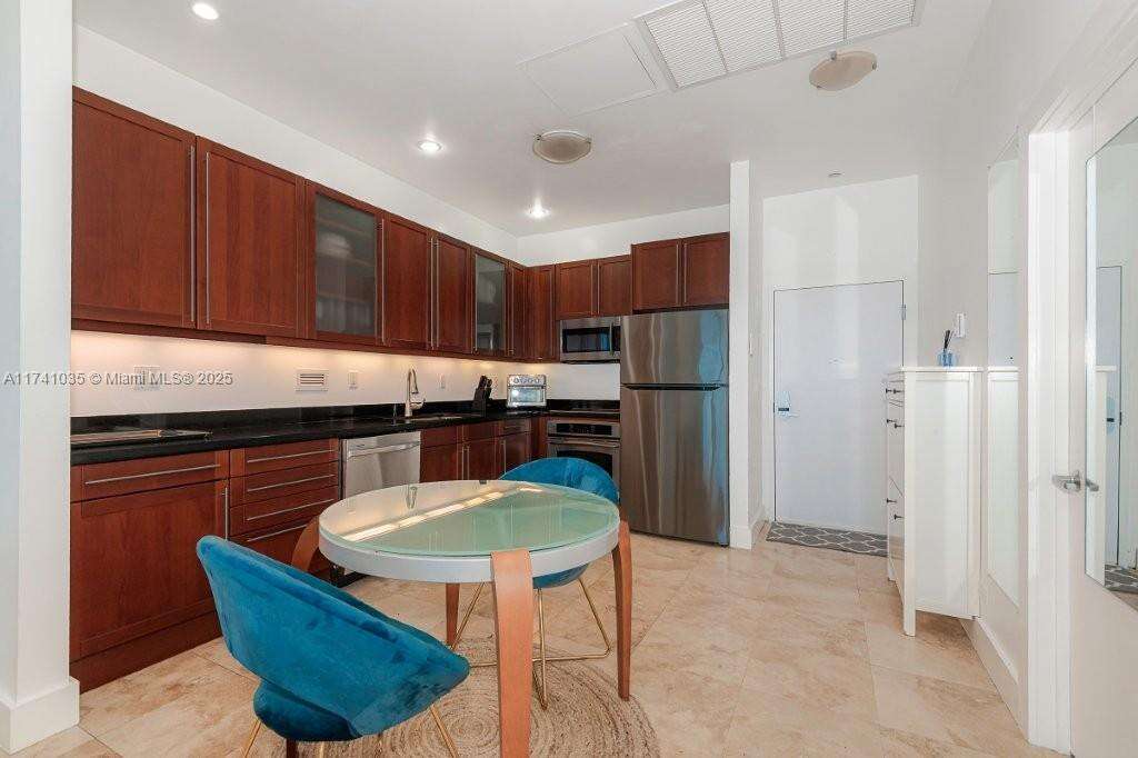 Roney Palace at 2301 Collins Ave, Miami Beach, FL 33139 - For Rent photo 19