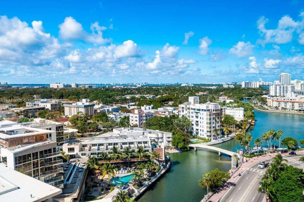 Roney Palace at 2301 Collins Ave, Miami Beach, FL 33139 - For Rent photo 24
