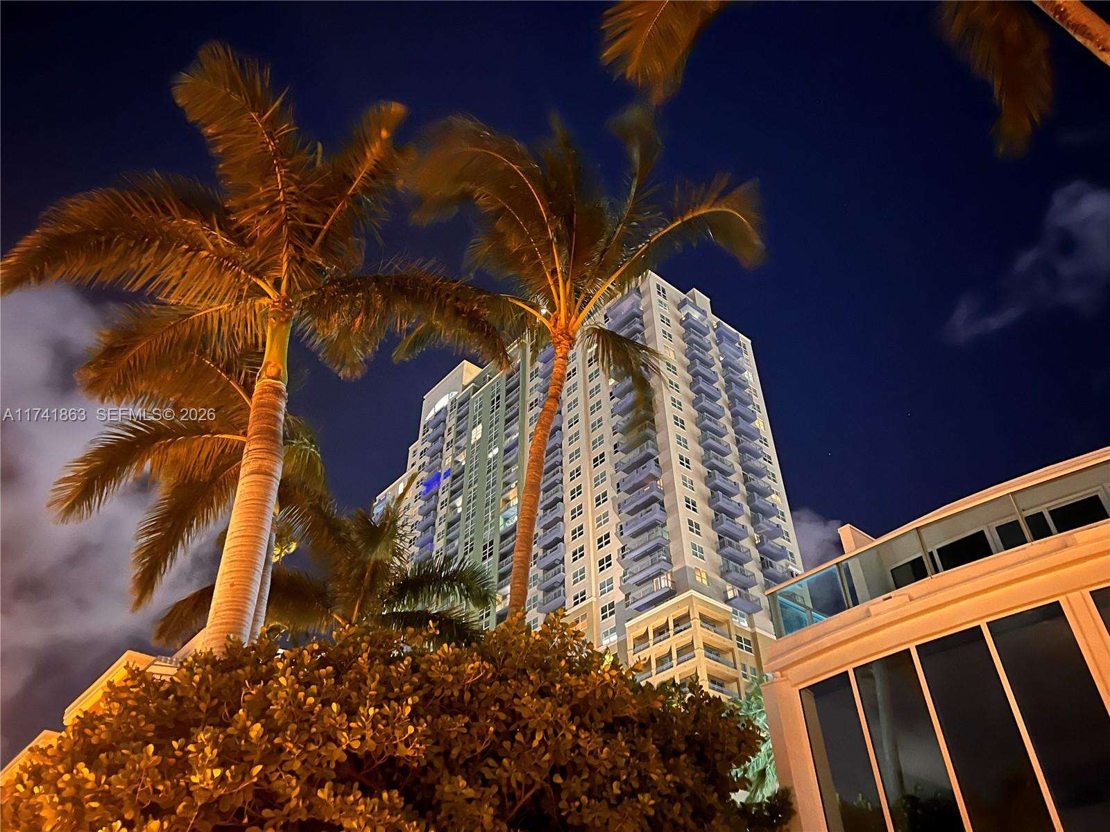 Yacht Club At Portofino at 90 Alton Rd, Miami Beach, FL 33139 - For Rent photo 2